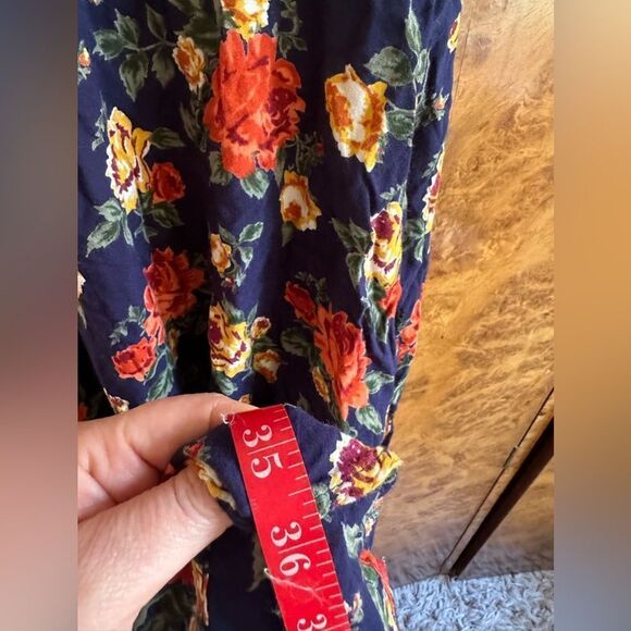 Floral Cut out Shoulder Wrap Dress - Picture 6 of 8